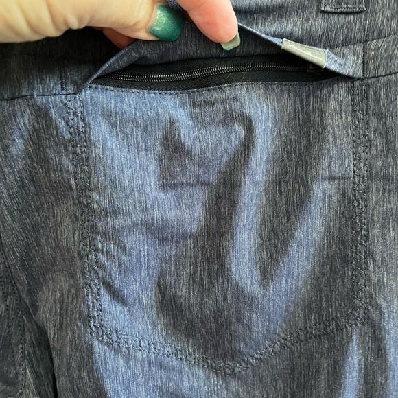 Eddie Bauer Horizon Blue Cargo Capri Athletic Pants sz 8 NWOT - Picture 5 of 9
